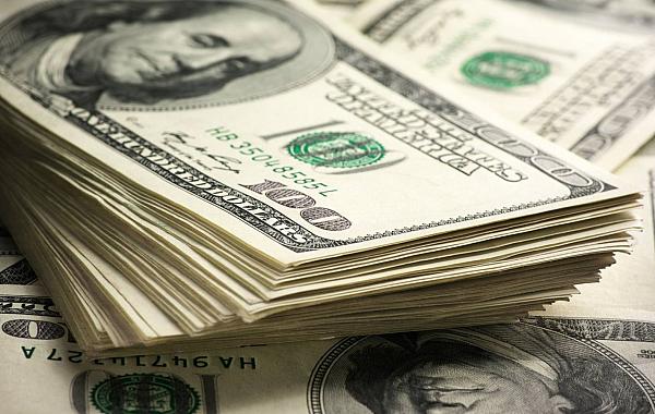 Dólar inicia a semana cotado a R$ 5,10, depois de queda de 0,55%